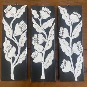 Set of 3 Black and white pictures. On canvases.